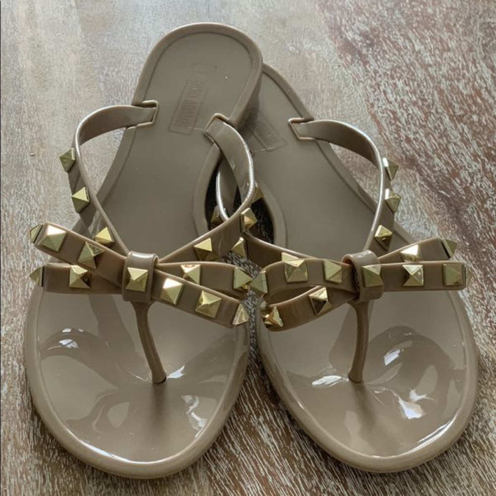 Nude studded bow sandals - Victoria Adames